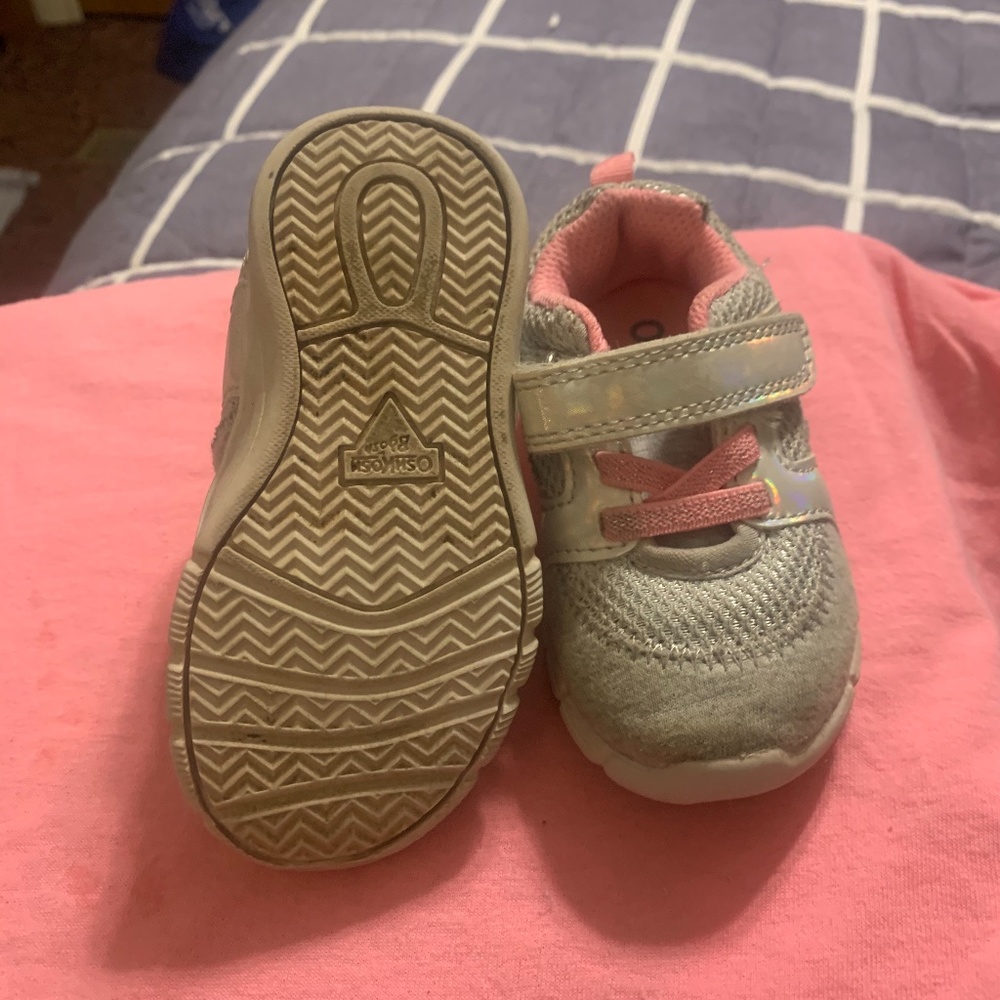 OSHKOSH sneakers